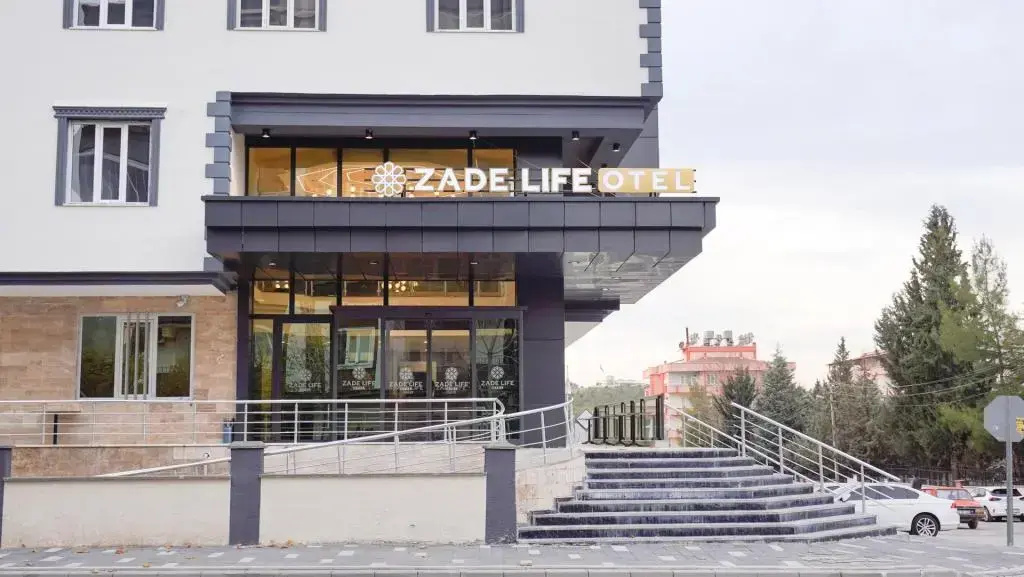 Zade Life OTEL