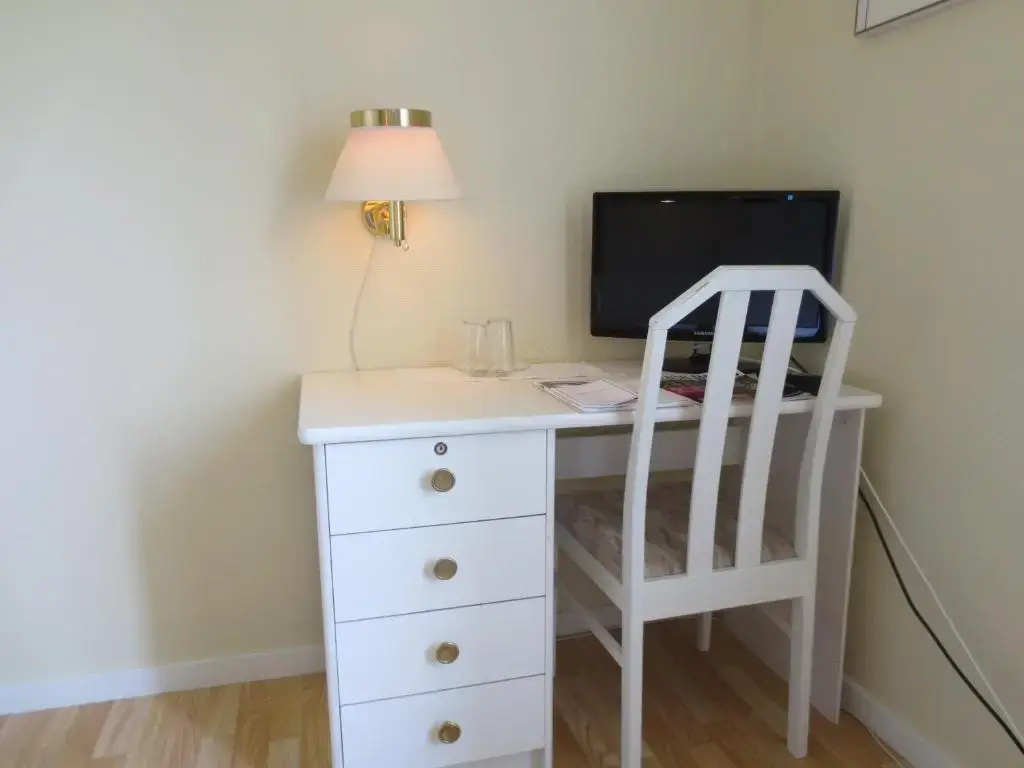 Standard Single room with garden view