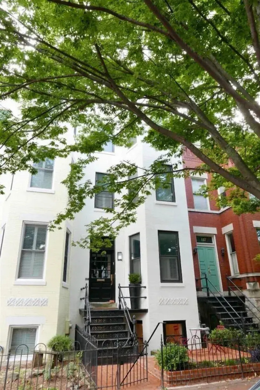 DCs Doorstep - Family Friendly 2 bed Cap Hill Apt