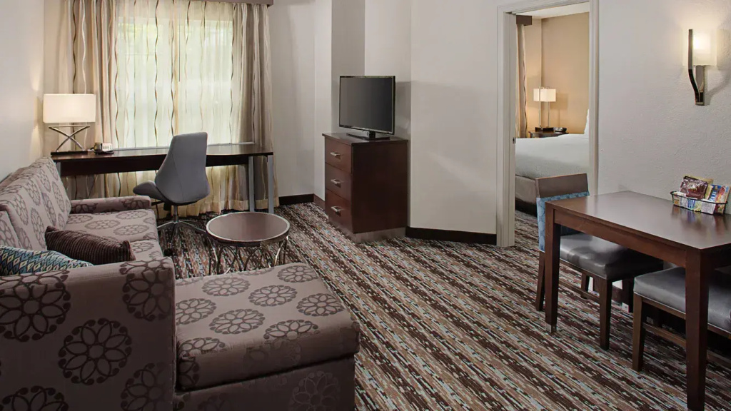 1 Bedroom Suite
