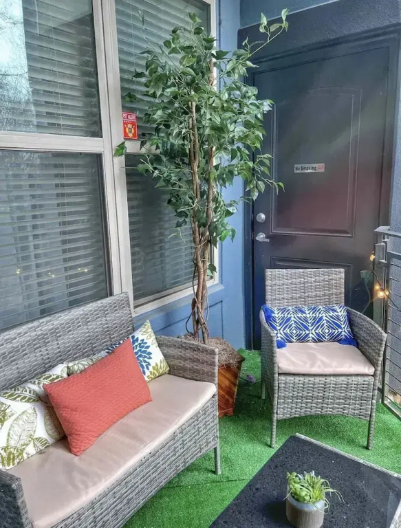2 Two King Bed Buckhead Condo