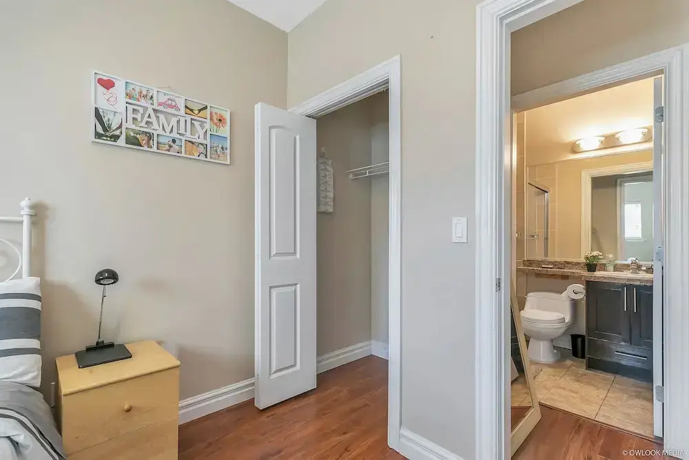 Bright 2 BR Private Suite by Elevate Rooms - фото 4