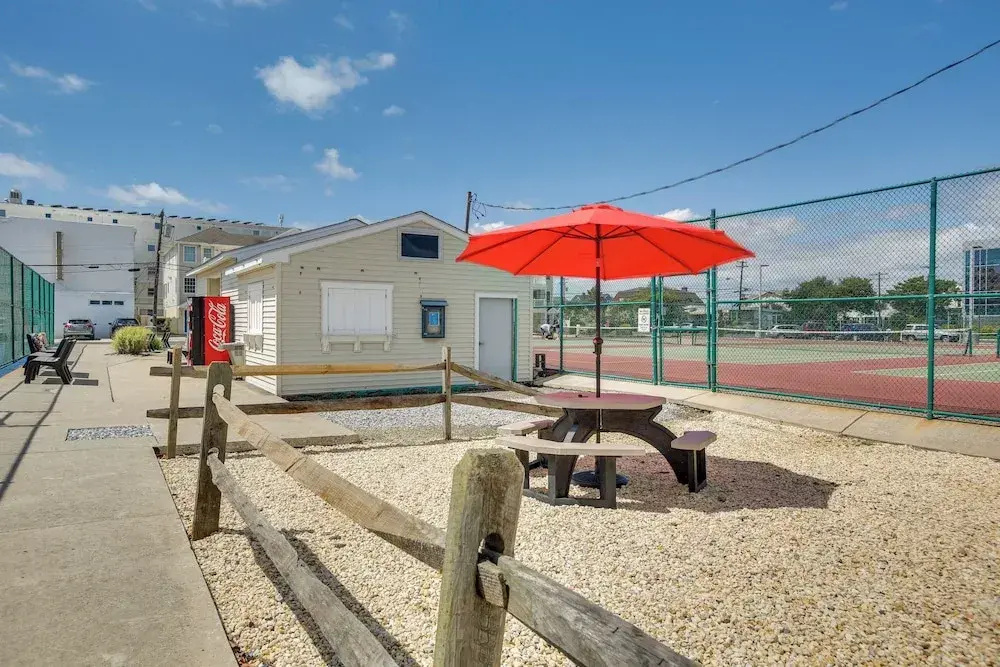 Relaxing Wildwood Crest Retreat w/ 2 Patios!