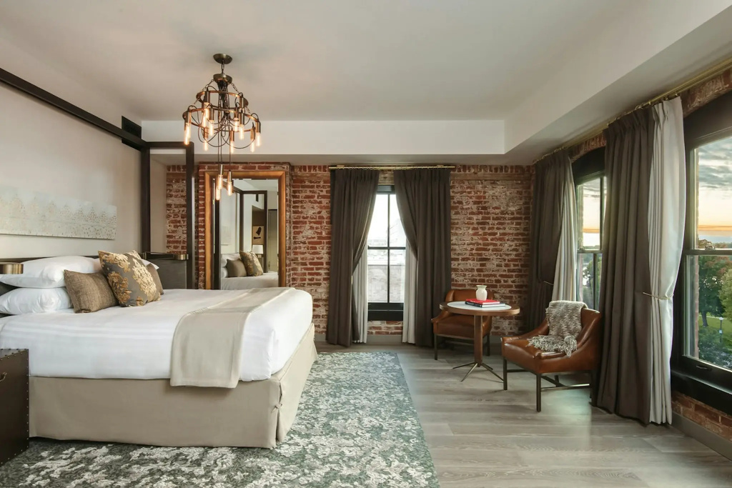 The Charmant Hotel — фото