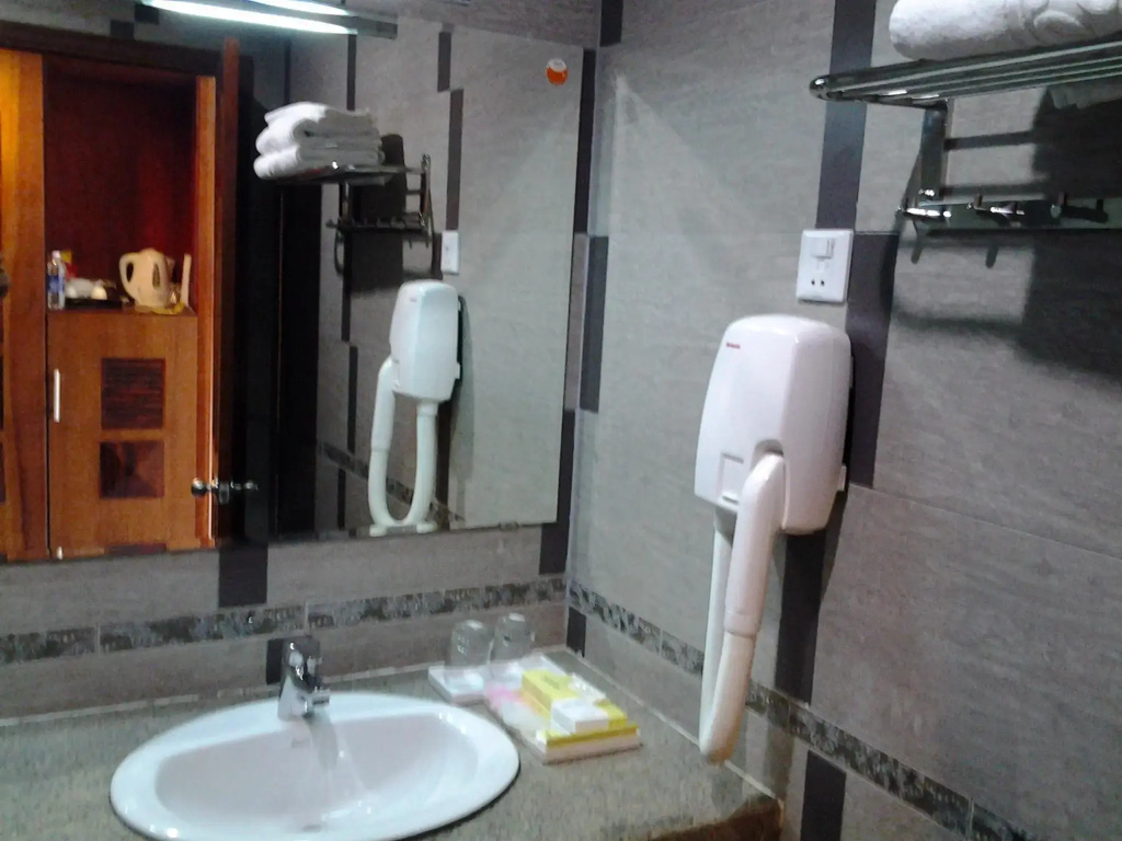 Deluxe Double room with sea view (full double bed)