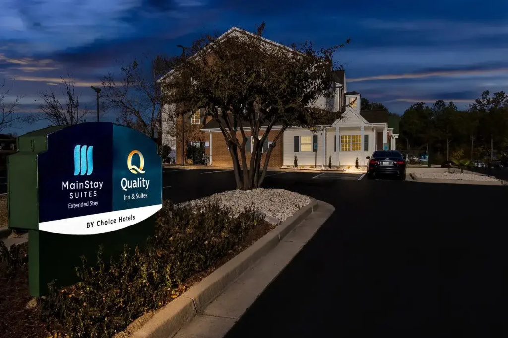 Quality Inn & Suites Columbia Harbison
