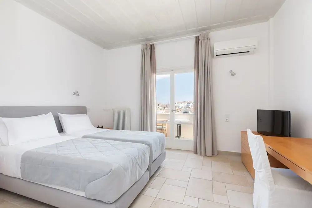 Superior Double room with balcony and with city view (full double bed)