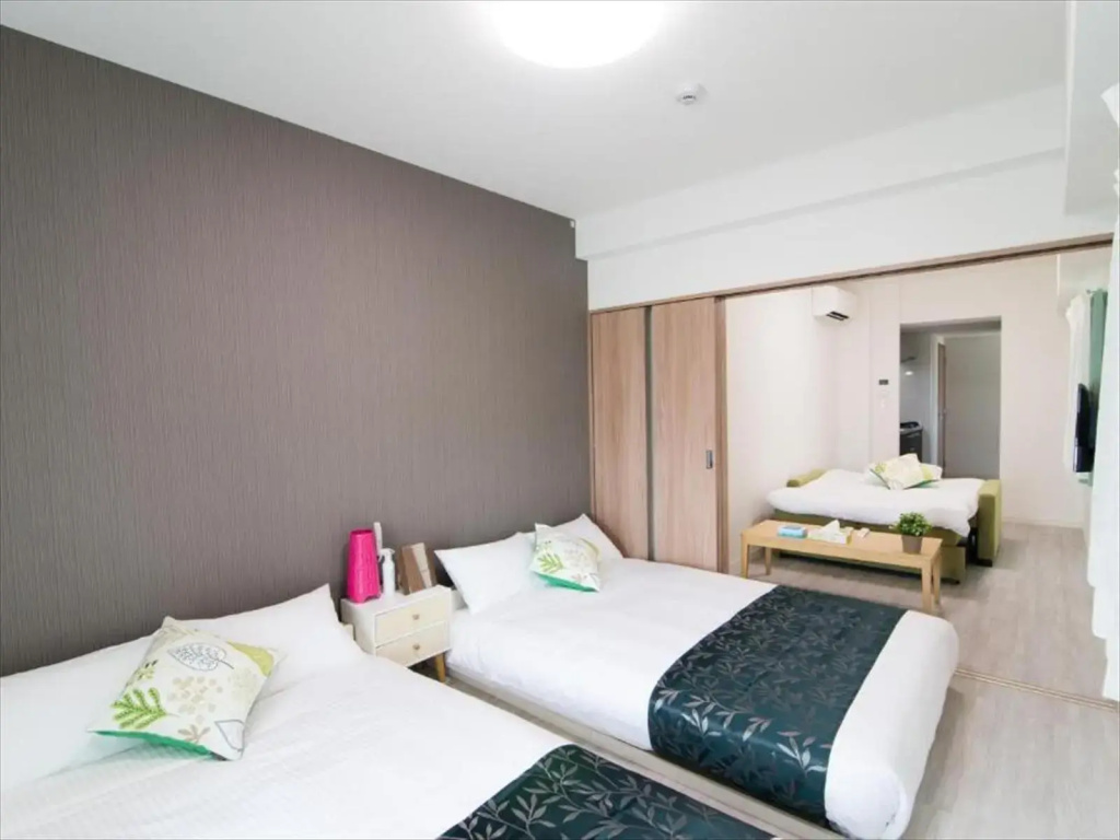 Deluxe Double room (full double bed)