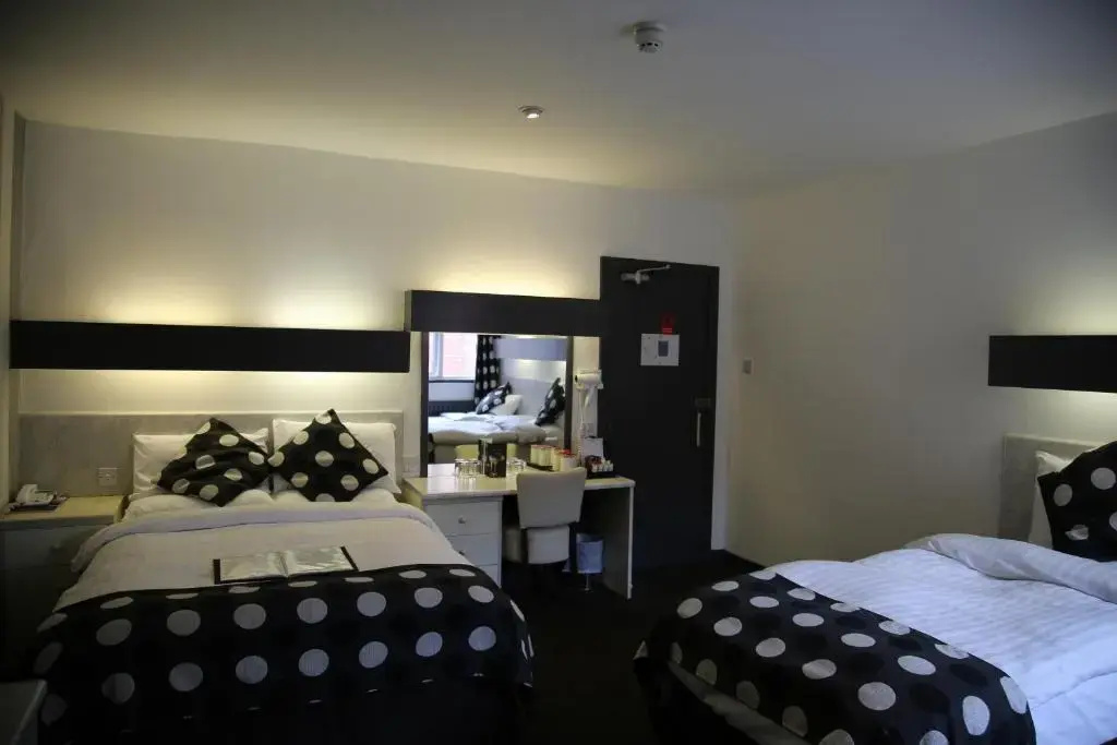 Inn On The Prom Hotel — 3