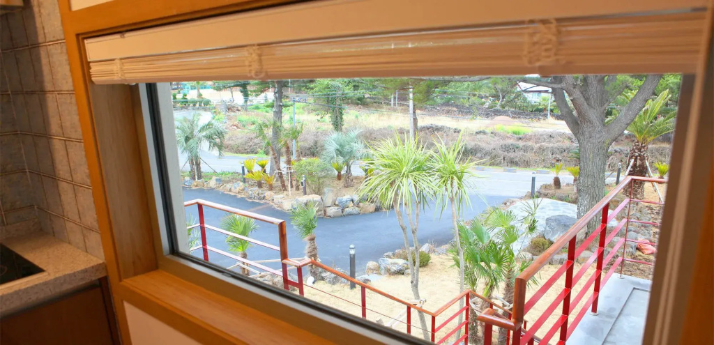 Balcony & Terrace