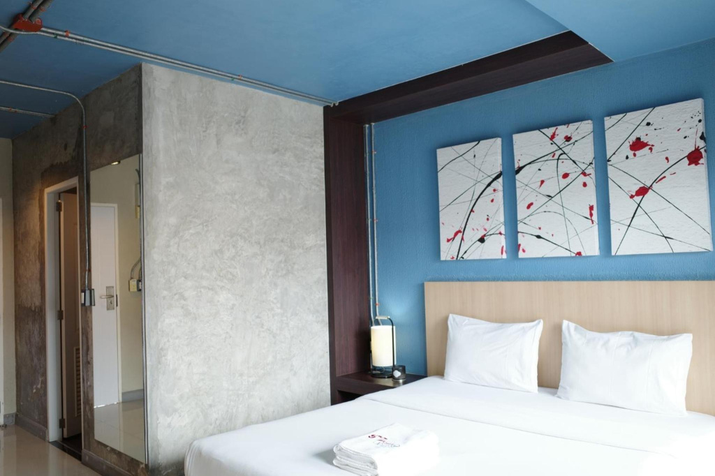 hotel photo