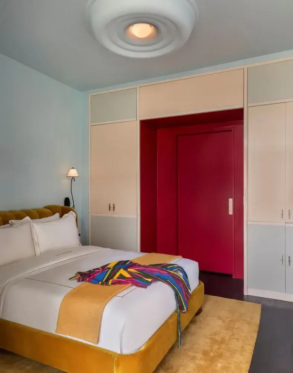 Petite Double room (full double bed)