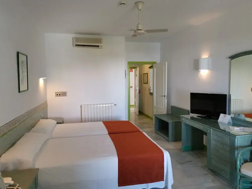 Economy room
