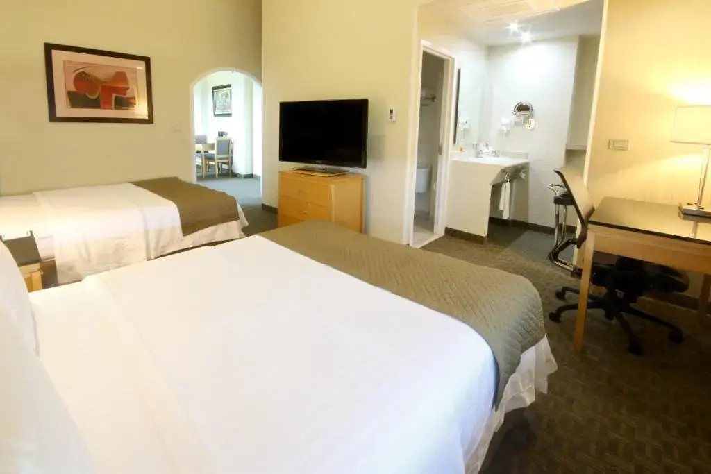 Standard Double Suite (full double bed)