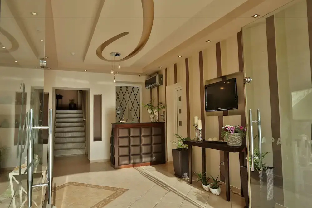 Irida Apartments 