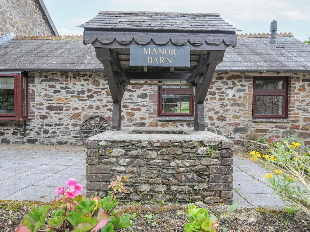 Manor Barn