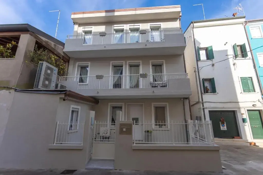 Superior Double room (full double bed)
