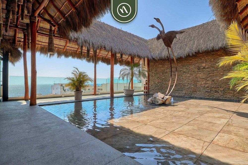 Centric 1 BR Condo With Gym Amazing Rooftop Pool