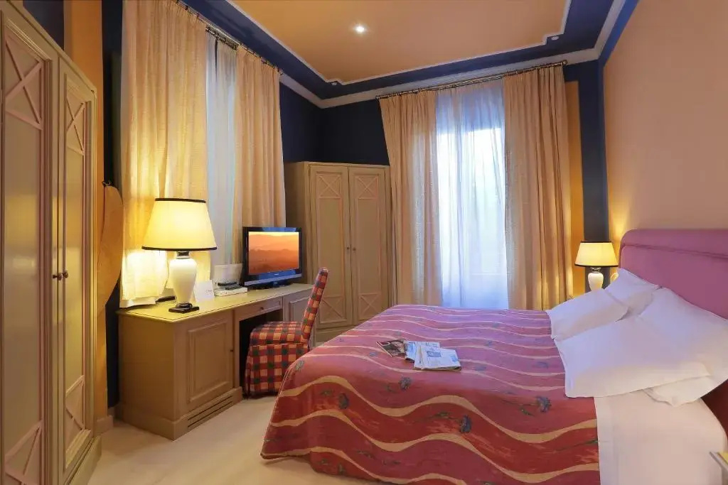 Grand Hotel Nizza Et Suisse - Chambres