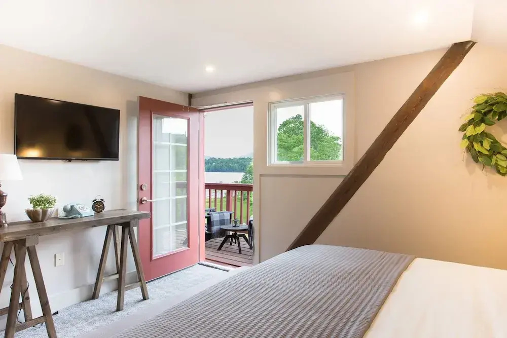 Double Cottage with lake view (full double bed)