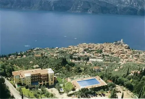 Beach & Waterfront