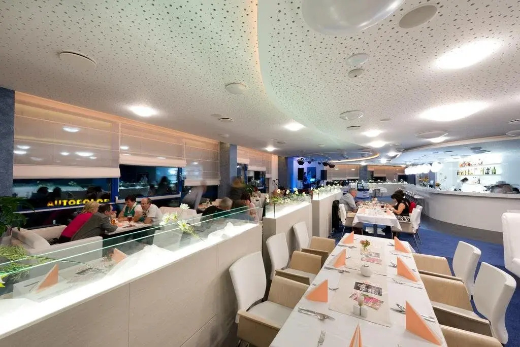 Food & Beverage