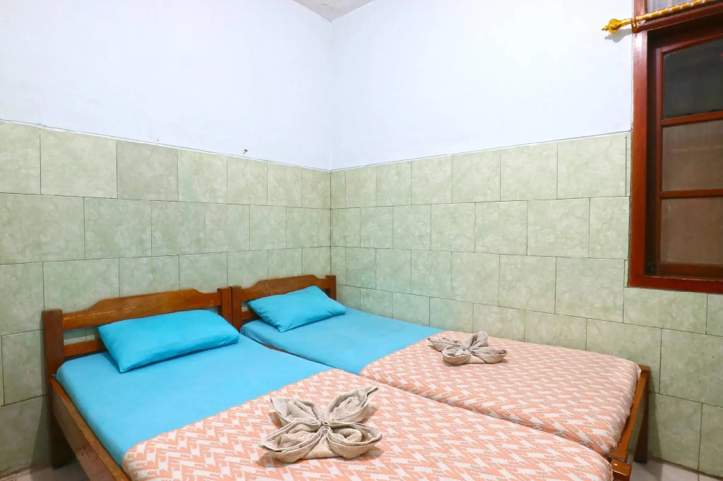 Economy room