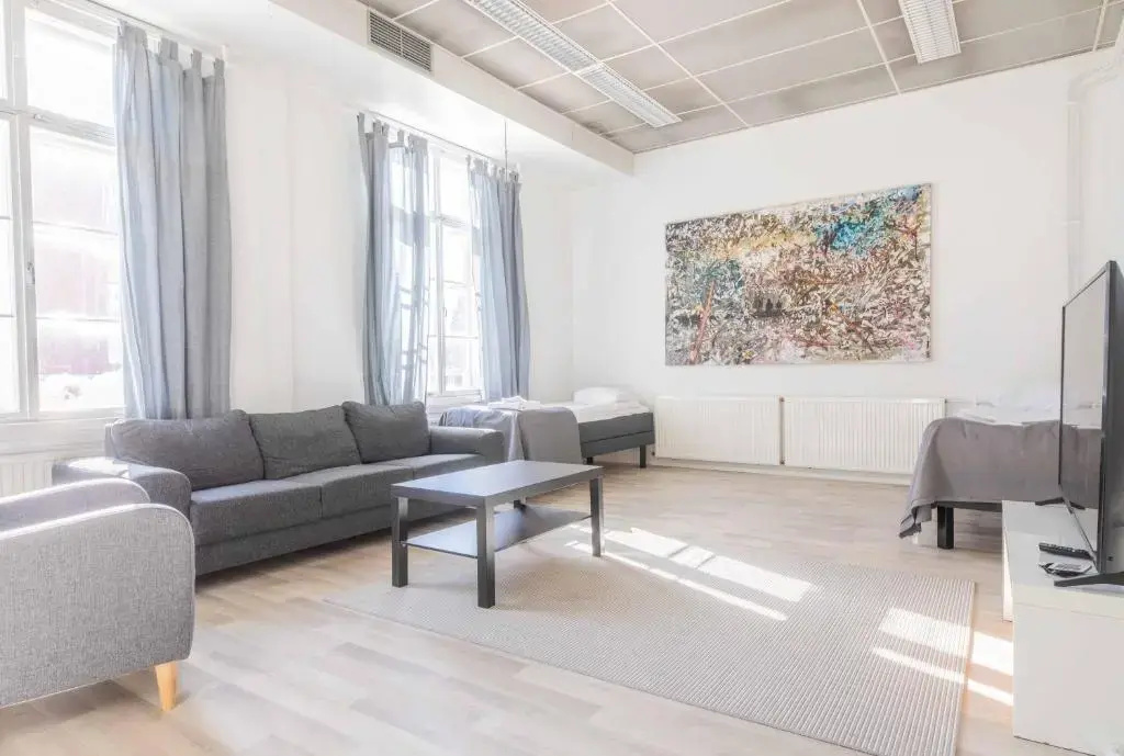 2 Bedrooms Apartment