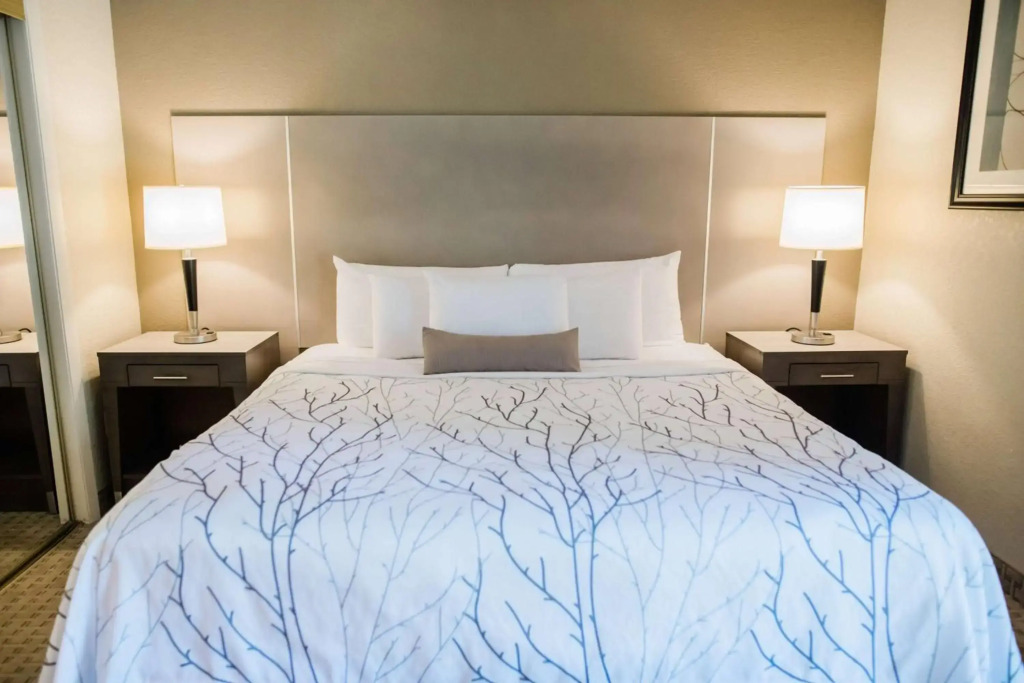 Eastland Suites Hotel & Conference Ctr, Trademark by Wyndham — фото 5