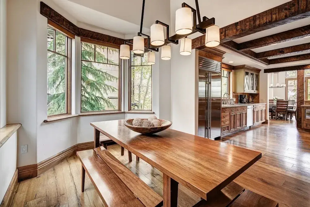 5BR Alpine Luxury Home with Private Hot Tub by RedAwning - Save 20% on 7+ Nights!