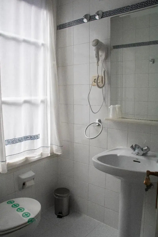 Economy Double room (full double bed)