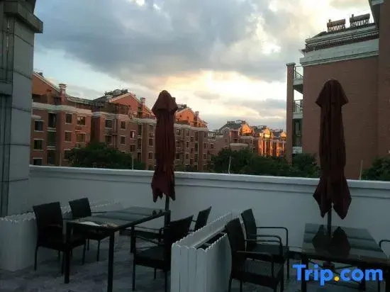 Balcony & Terrace