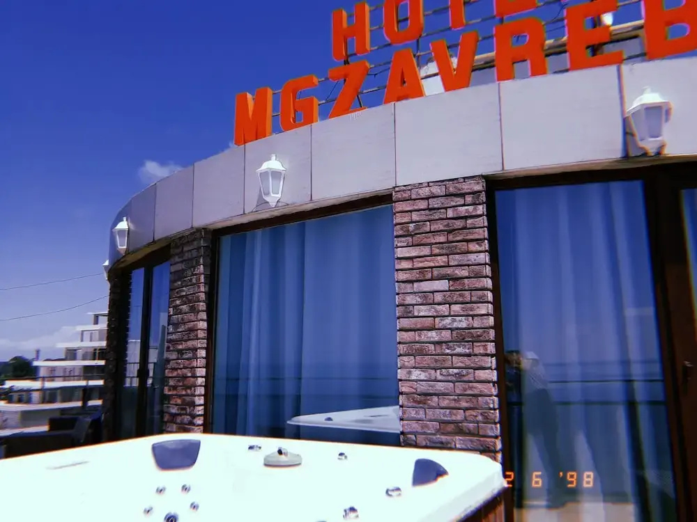 Mgzavrebi Gonio Aparthotel