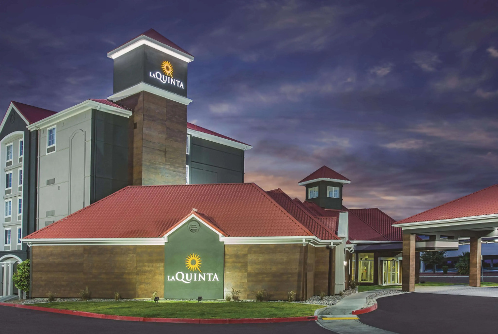 La Quinta Inn & Suites by Wyndham Las Vegas Summerlin Tech — фото