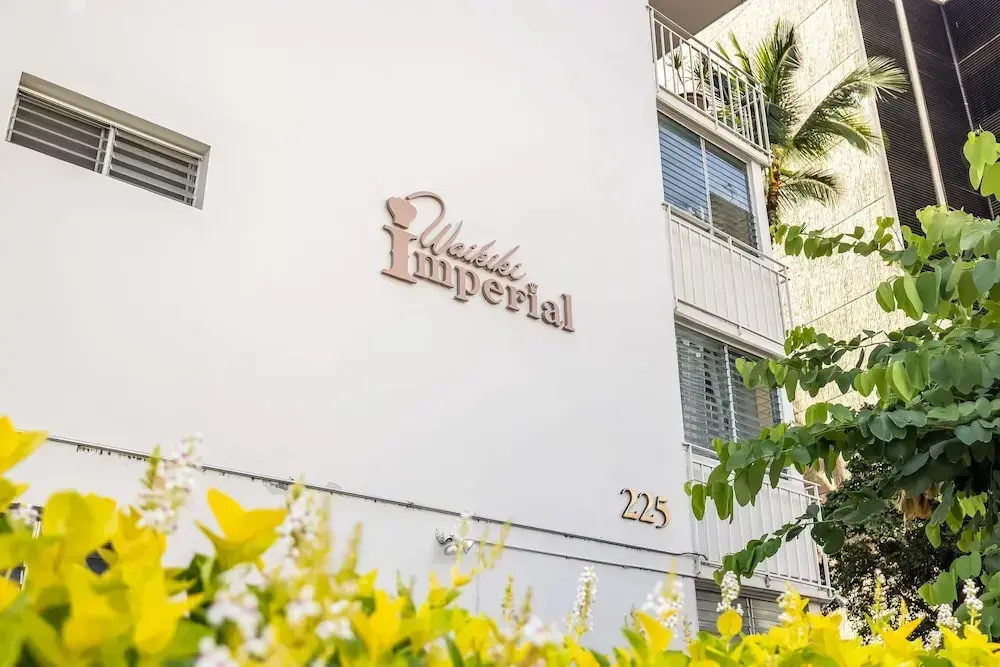 Stylish 2 Bedroom in the Heart of Waikiki