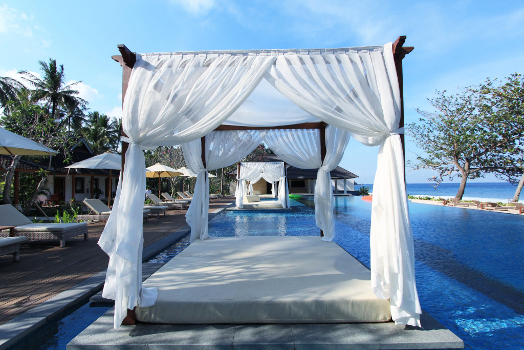 Beach & Waterfront