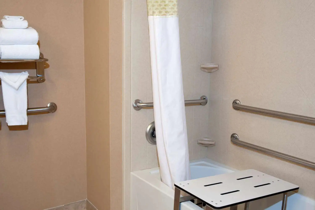 Hampton Inn & Suites Bloomington-Normal - Chambres