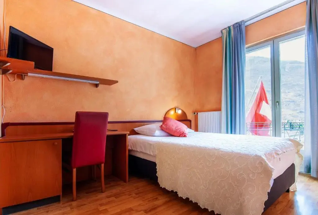 Tailormade Hotel AL GIARDINETTO Biasca - Chambres