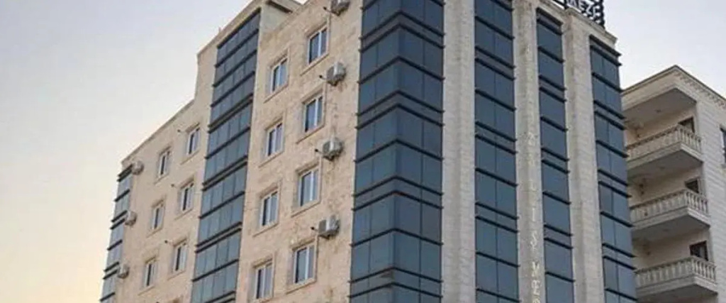 Beyaz Suit