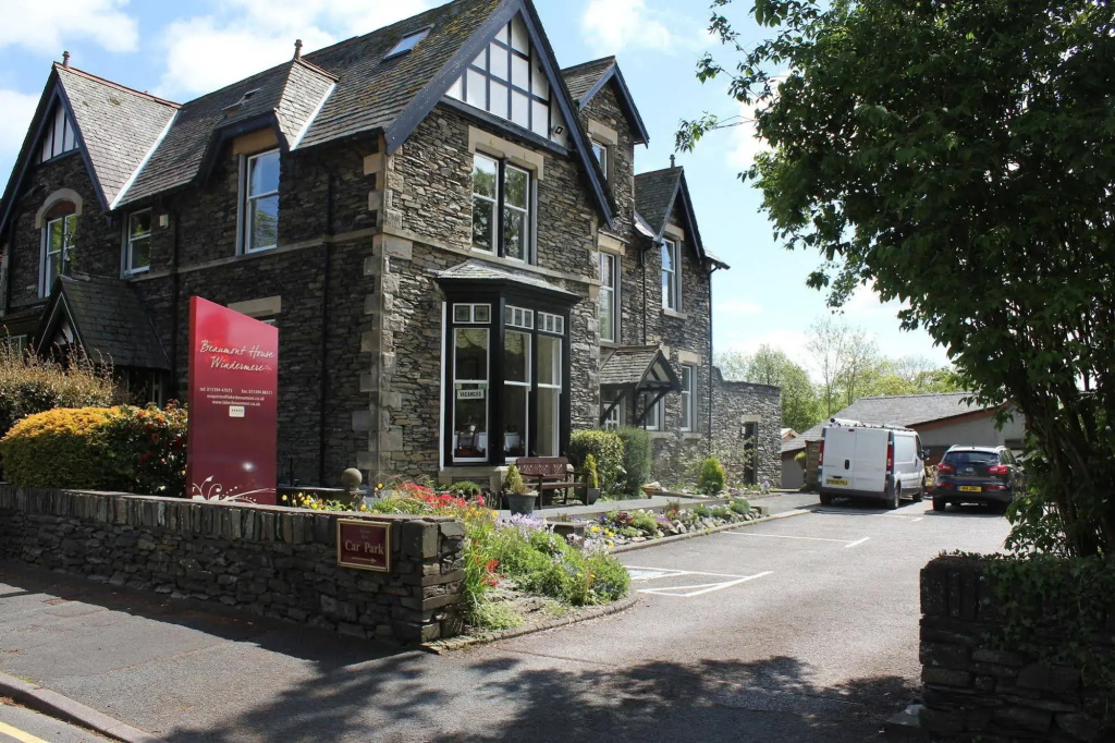 Beaumont House with FREE off-site Health Club - Adults Only