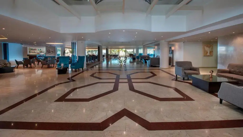 Queen's Bay Hotel - Général