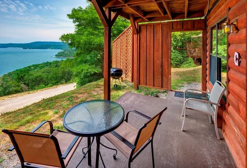 Double Suite with lake view (full double bed)