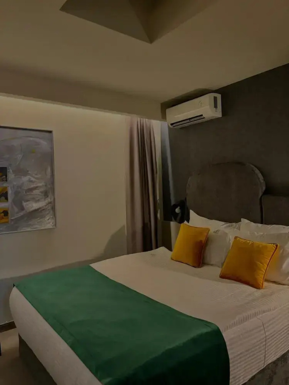 Economy room