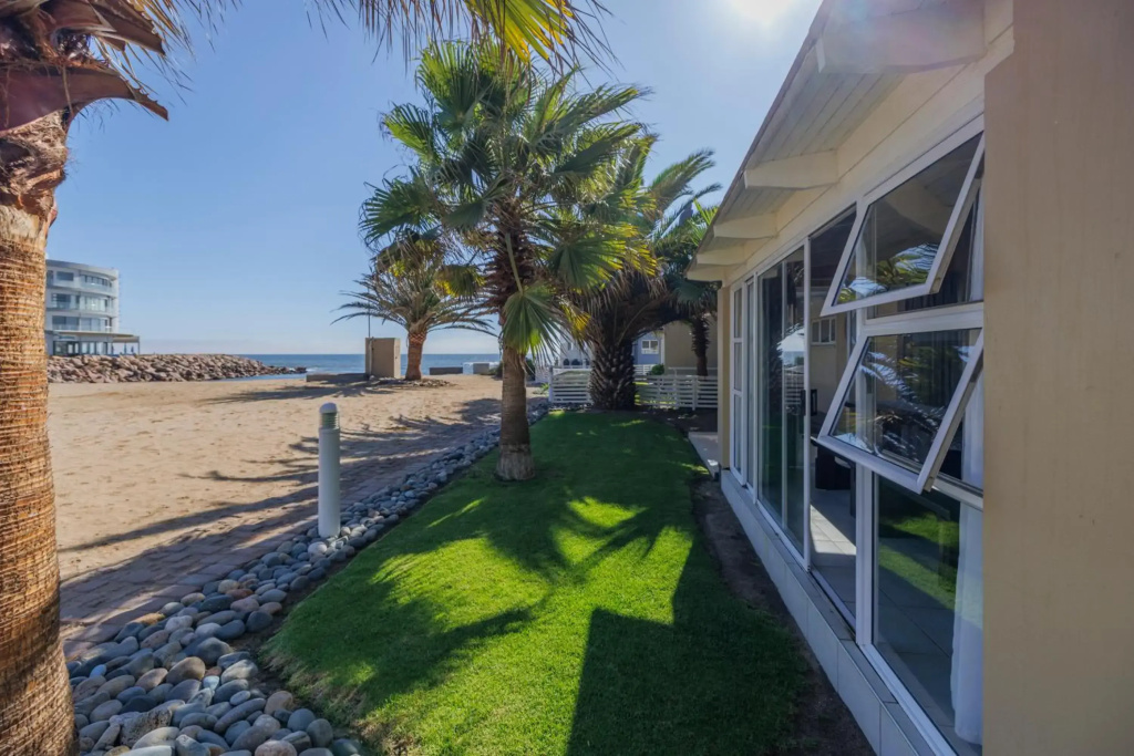 Waterfront Cottage B3