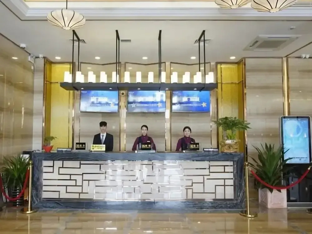 Lobby & Reception