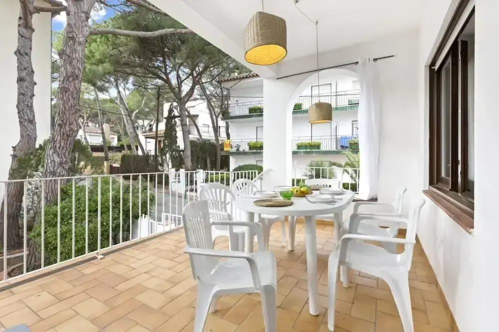 Blanch in Llafranc With 5 Bedrooms and 2 Bathrooms
