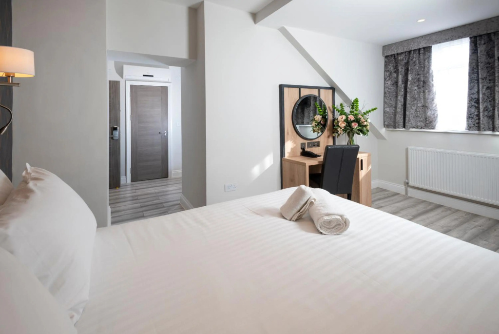 Отель Best Western Chiswick Palace & Suites в Лондоне