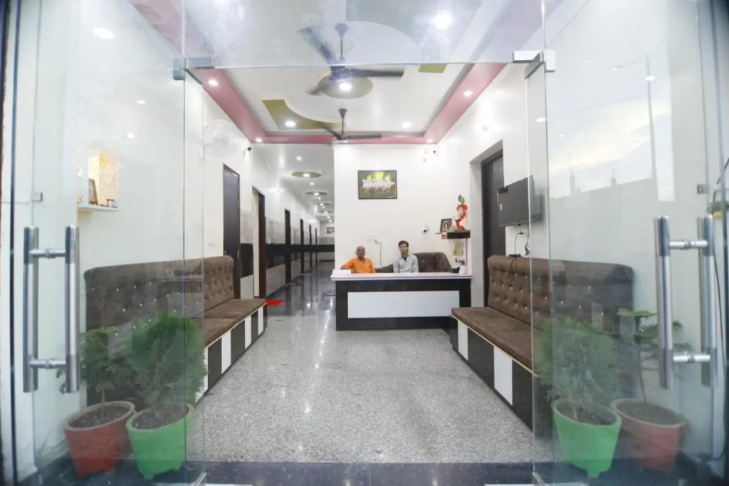 Hotel Nidhivan Dham — 2