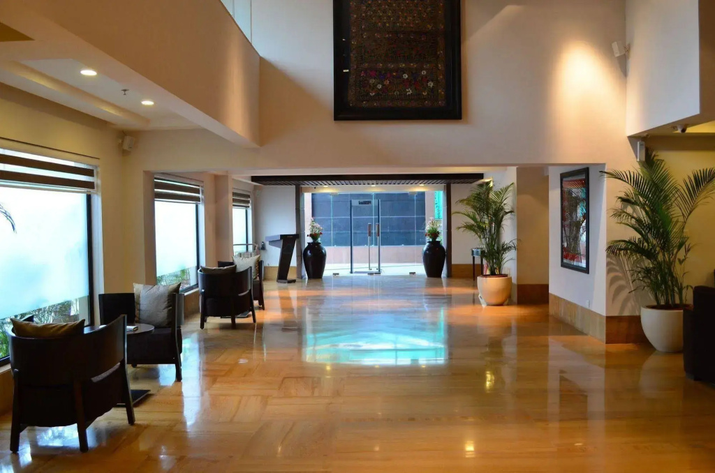 The Cloud Hotel - Général