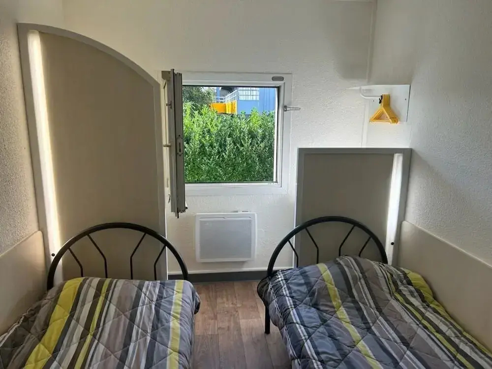 Economy Double room (twin beds)